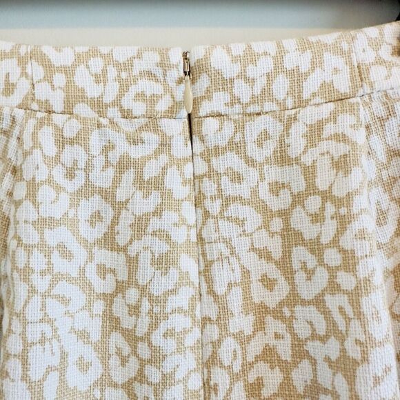 J. Crew Animal Print Fully Lined Pencil Skirt With Back Zipper snug Size 6 - Picture 3 of 4
